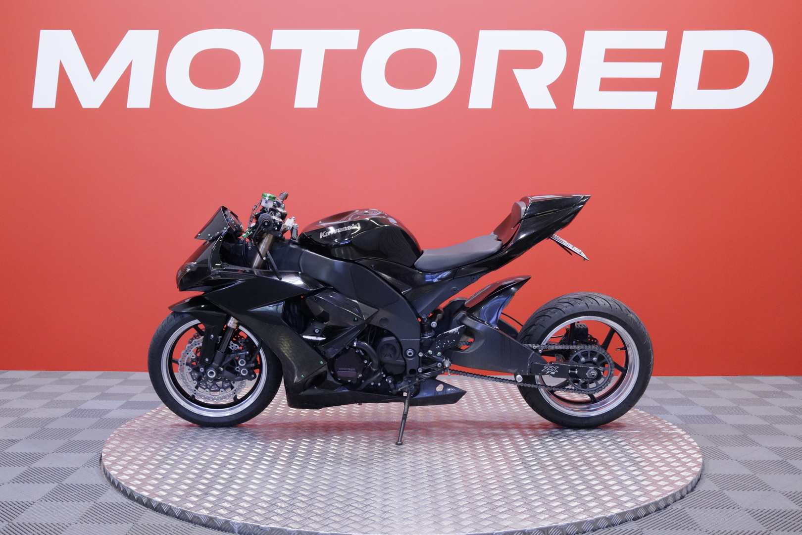 Kawasaki - ZX-10R - // Suomipyörä / Pidennetty swingi / Ohjausiskunvaimennin // - Moottoripyörä