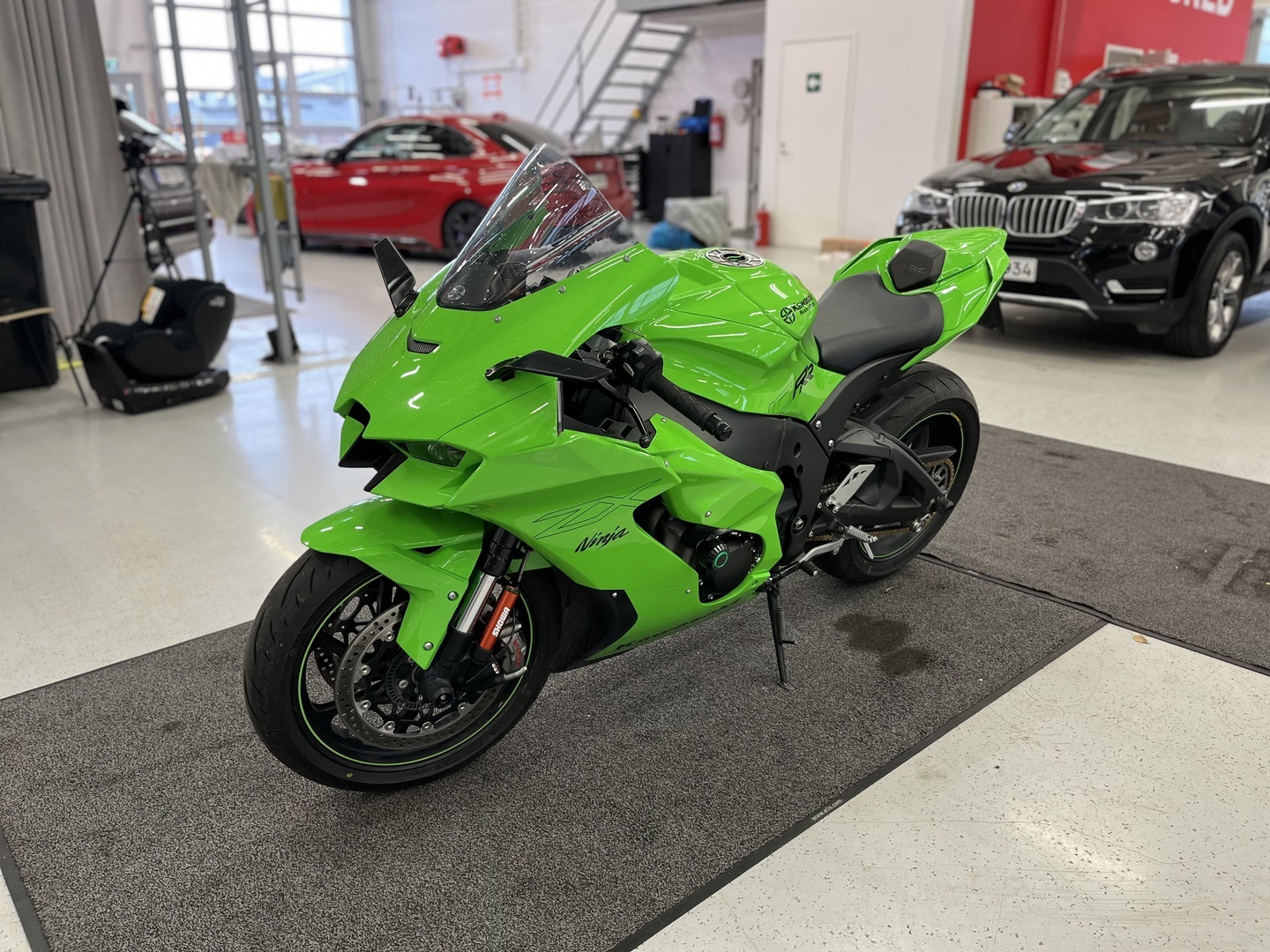 Kawasaki - ZX-10RR - // 1.Om Suomi-pyörä / SC Project / Yli 200HP / Penkitetty / KQS / Takovanteet! / KIBS / Showa // - Moottoripyörä