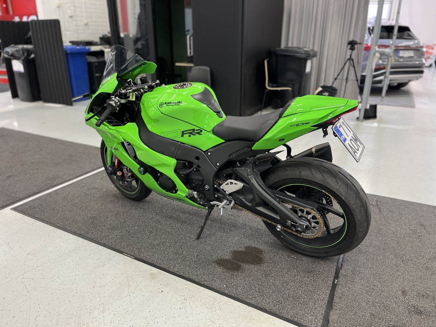 Kawasaki - ZX-10RR - // 1.Om Suomi-pyörä / SC Project / Yli 200HP / Penkitetty / KQS / Takovanteet! / KIBS / Showa // - Moottoripyörä