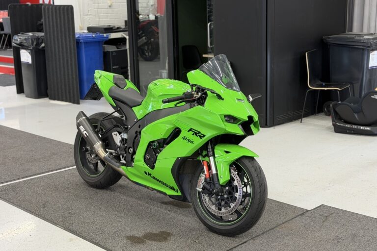Kawasaki - ZX-10RR - // 1.Om Suomi-pyörä / SC Project / Yli 200HP / Penkitetty / KQS / Takovanteet! / KIBS / Showa // - Moottoripyörä