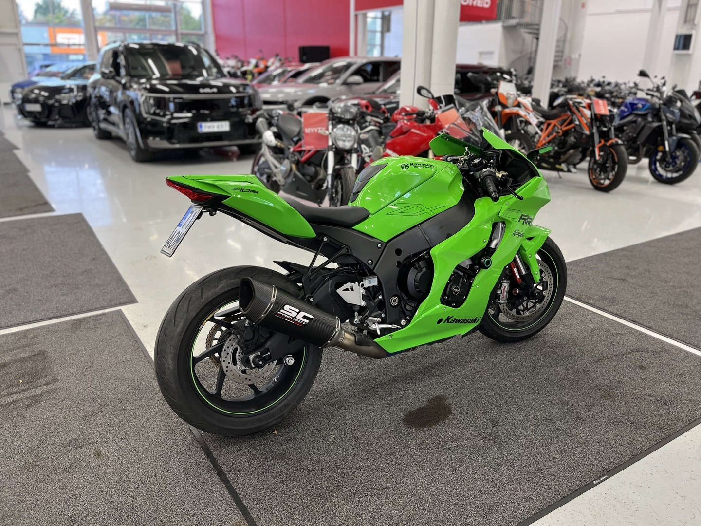 Kawasaki - ZX-10RR - // 1.Om Suomi-pyörä / SC Project / Yli 200HP / Penkitetty / KQS / Takovanteet! / KIBS / Showa // - Moottoripyörä