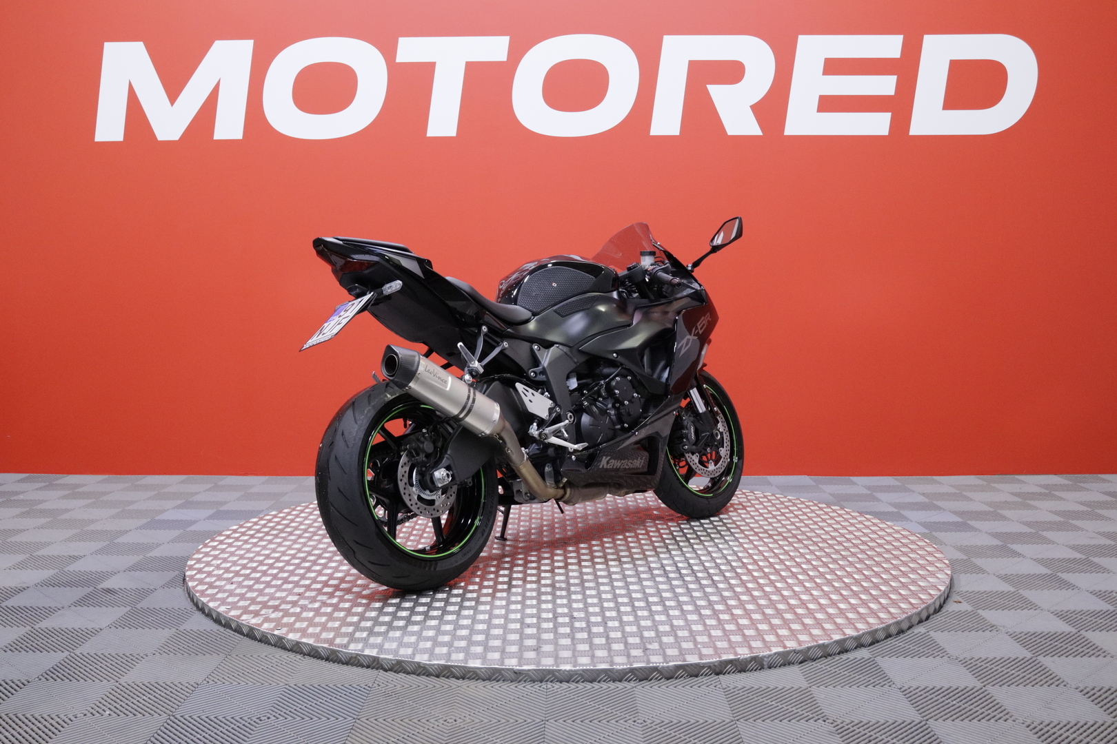 Kawasaki - ZX-6R - // Suomi-pyörä / LeoVince / KTRC / KQS / Ajomodet // - Moottoripyörä