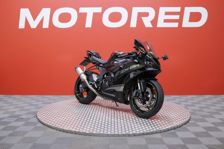 Kawasaki - ZX-6R - // Suomi-pyörä / LeoVince / KTRC / KQS / Ajomodet // - Moottoripyörä