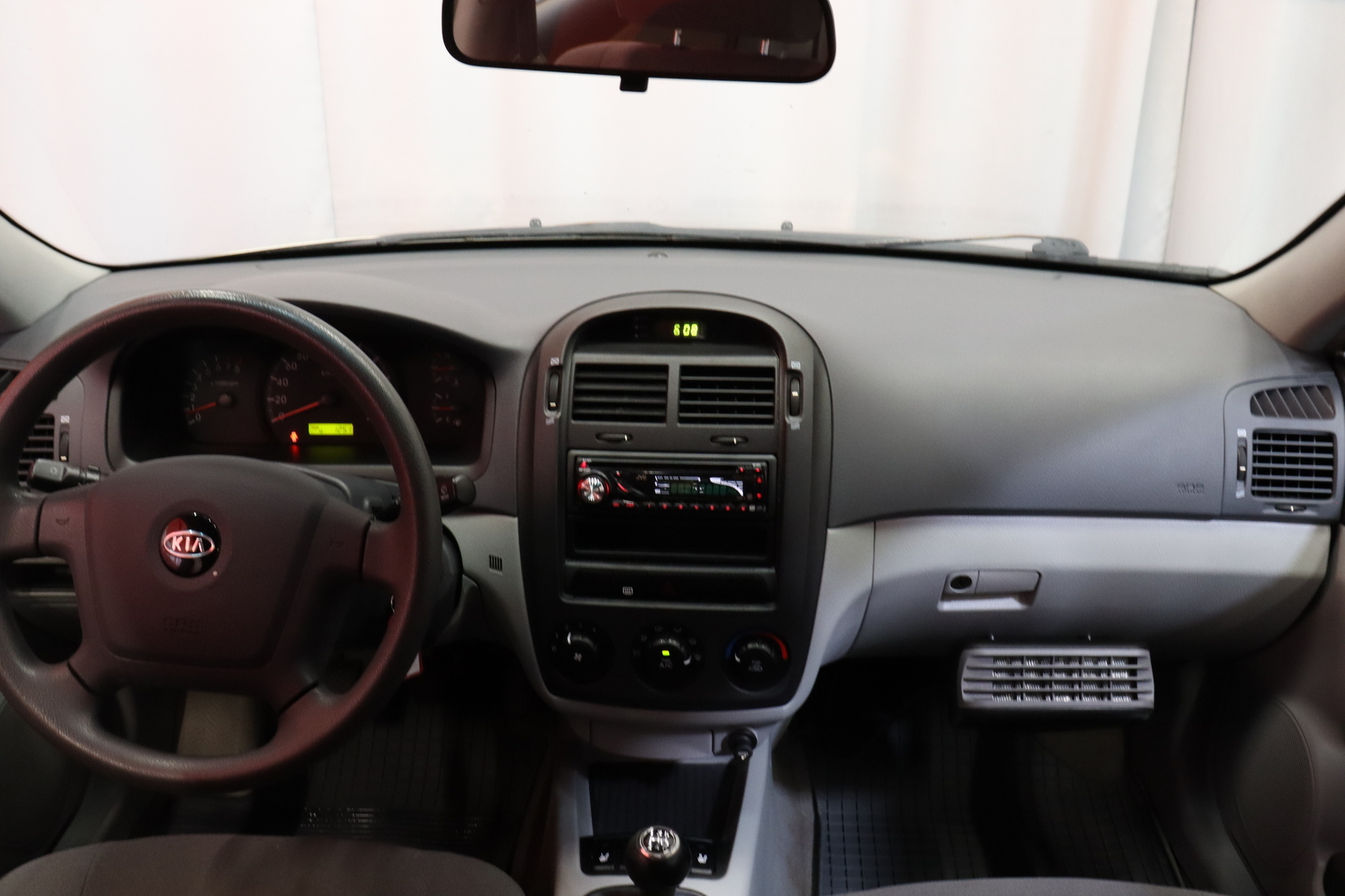 Kia - Cerato - 5D CERATO MPV 1.6-FE2422/261 - Tila-auto