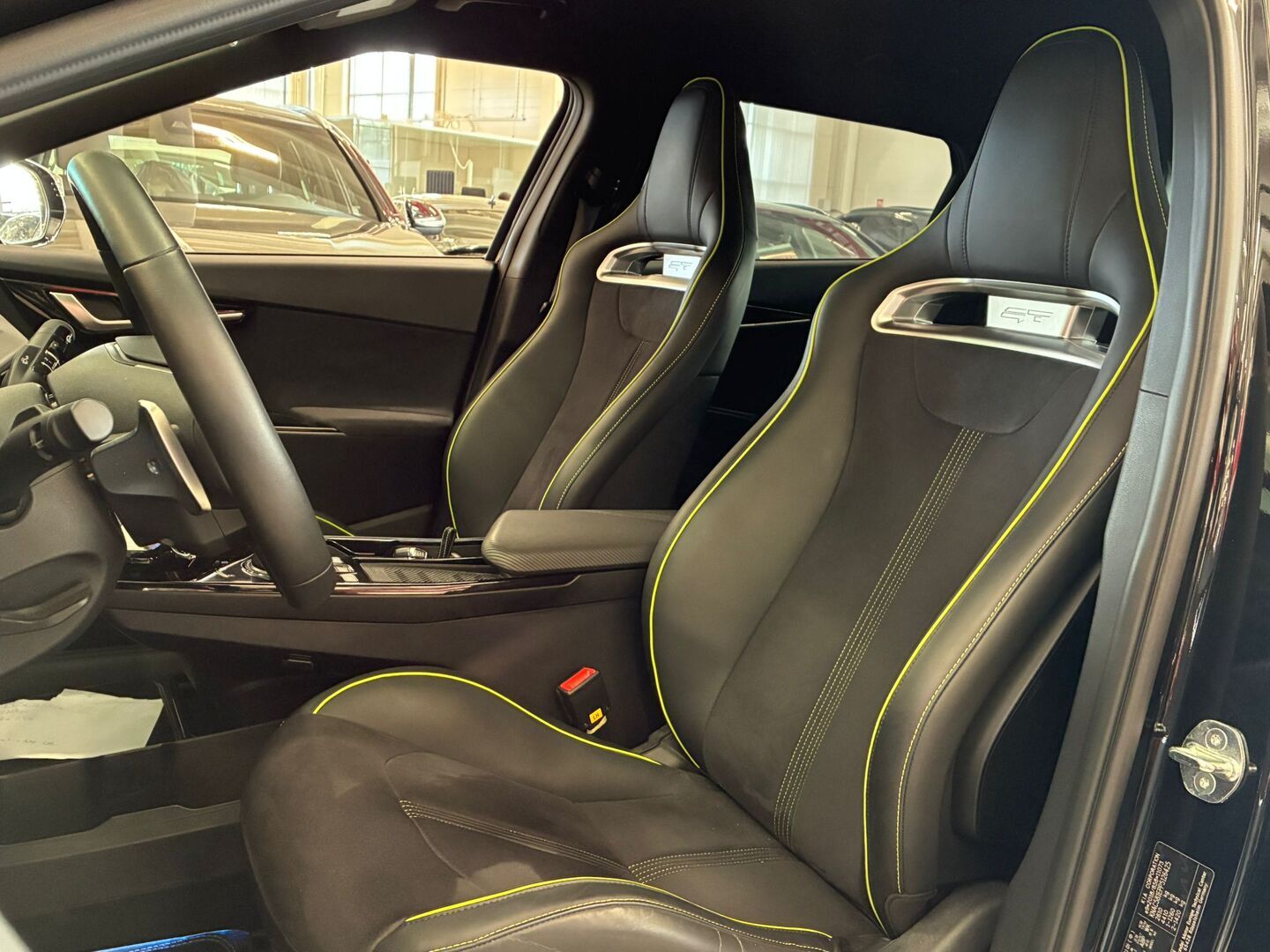 Kia - EV6 - GT AWD 77 kWh 585 hv - Maastoauto