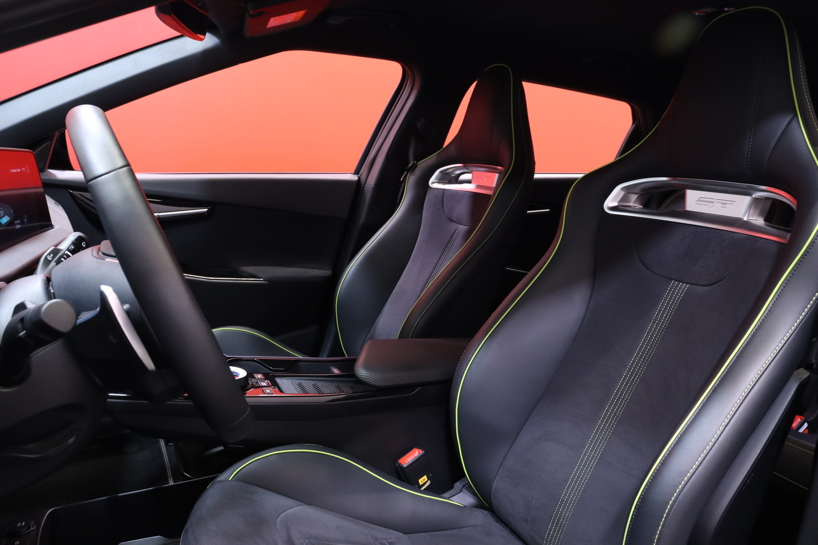 Kia - EV6 - GT AWD 77 kWh 585 hv - Maastoauto