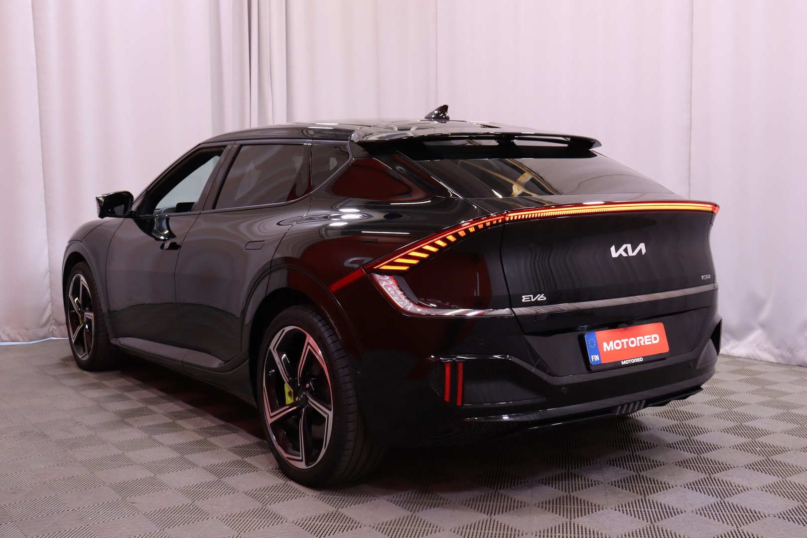 Kia - EV6 - GT AWD 77 kWh 585 hv - Maastoauto