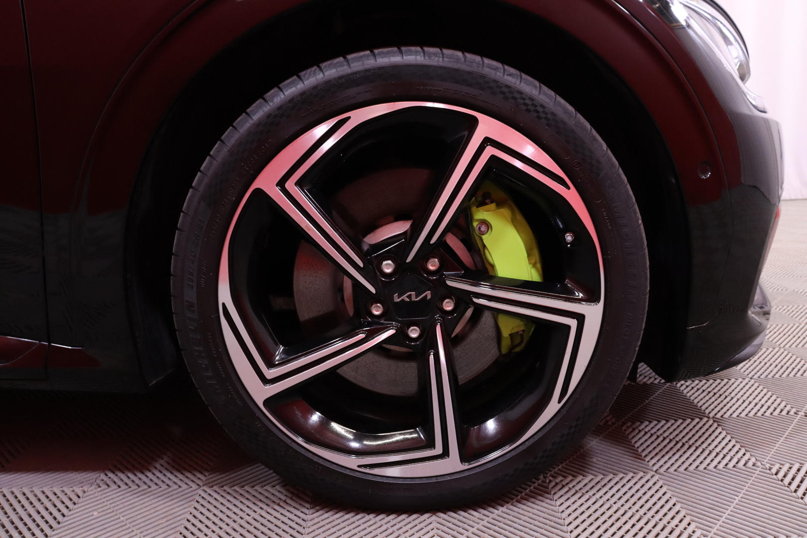 Kia - EV6 - GT AWD 77 kWh 585 hv - Maastoauto