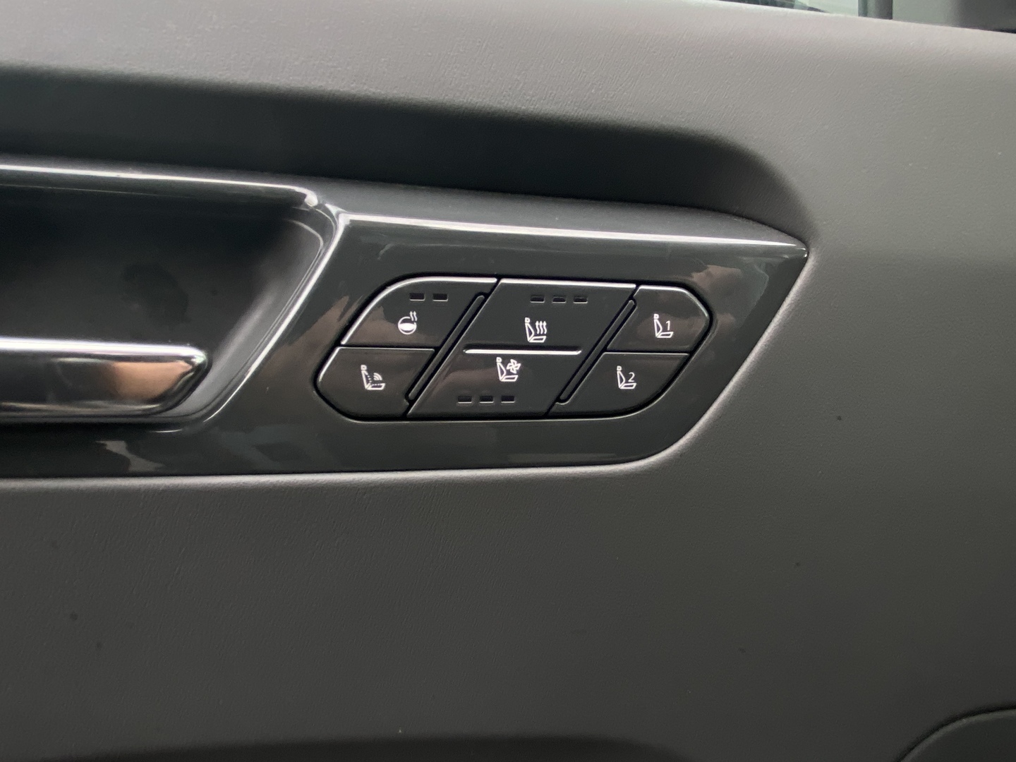 Kia - EV9 - GT-Line AWD 99,8kWh 384hv 6P - Maastoauto