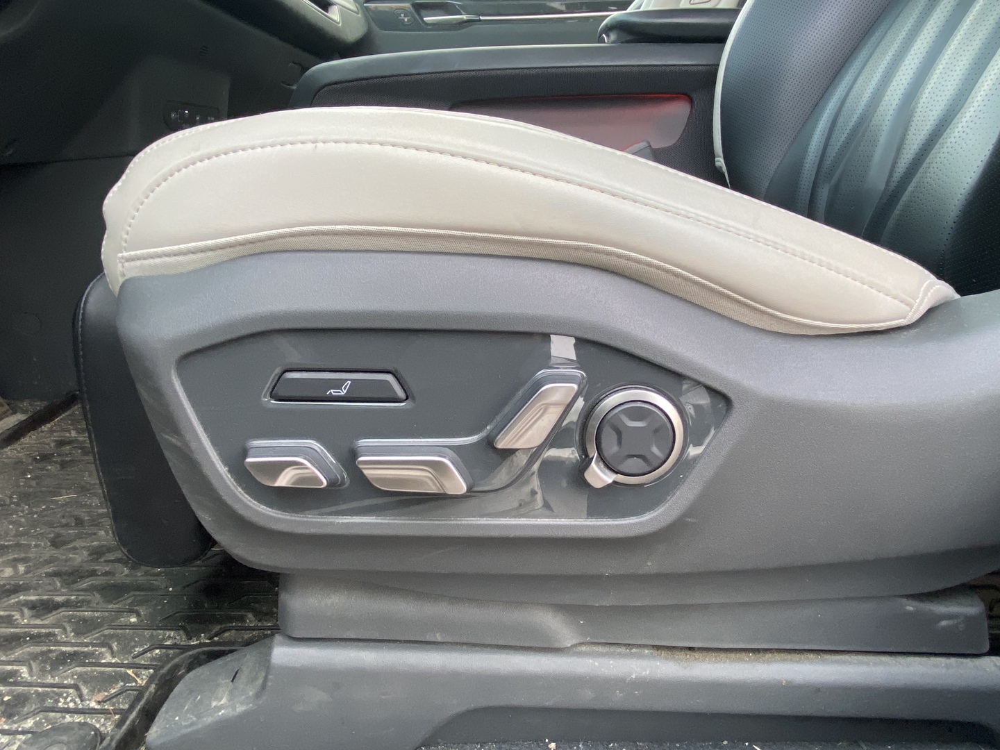 Kia - EV9 - GT-Line AWD 99,8kWh 384hv 6P - Maastoauto