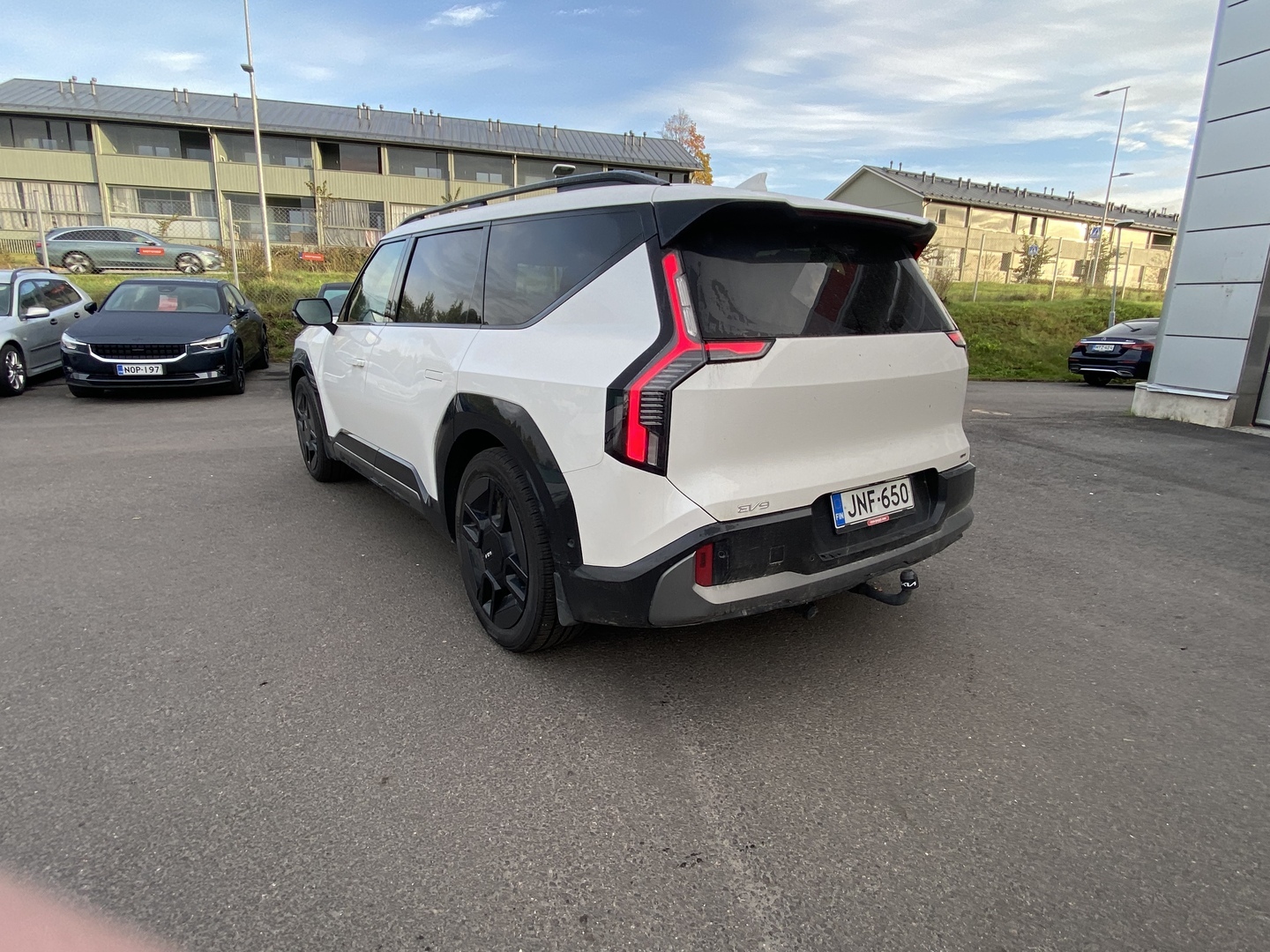 Kia - EV9 - GT-Line AWD 99,8kWh 384hv 6P - Maastoauto