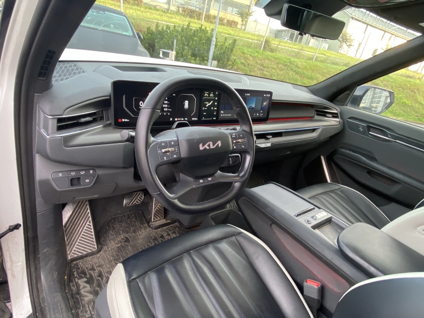 Kia - EV9 - GT-Line AWD 99,8kWh 384hv 6P - Maastoauto