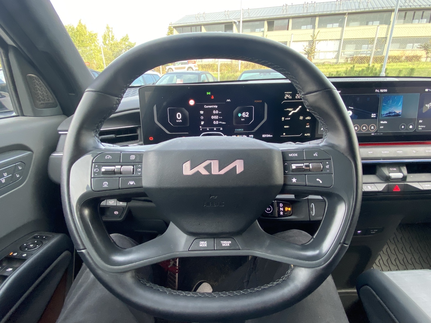 Kia - EV9 - GT-Line AWD 99,8kWh 384hv 6P - Maastoauto