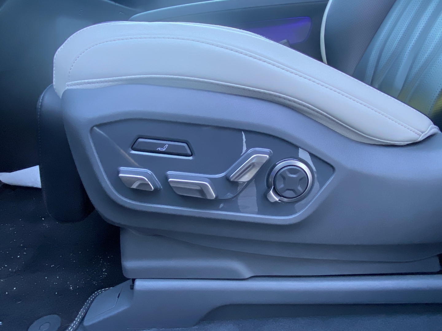Kia - EV9 - GT-Line AWD 99,8kWh 384hv 7P Lasikatto - Maastoauto