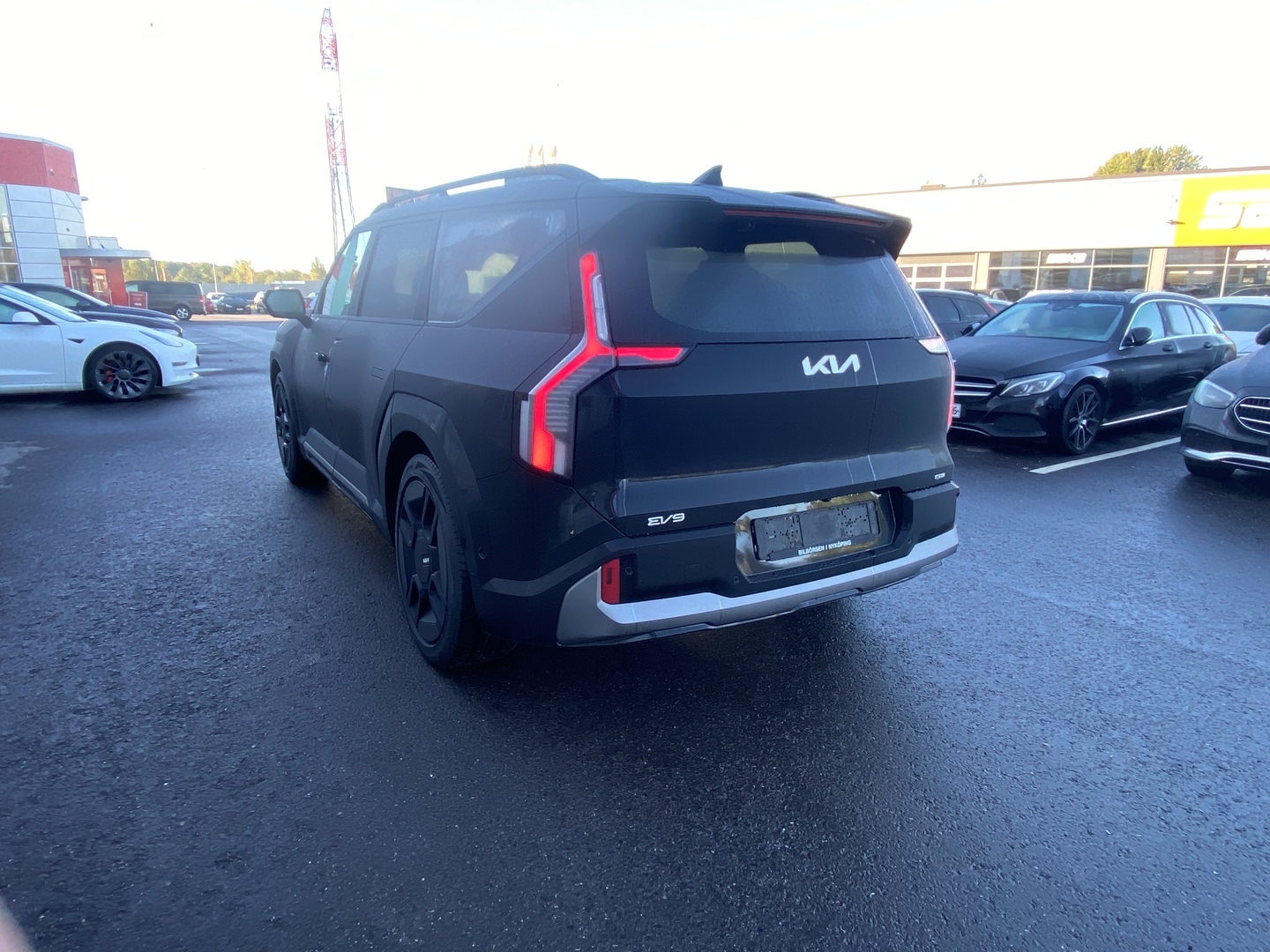 Kia - EV9 - GT-Line AWD 99,8kWh 384hv 7P Lasikatto - Maastoauto