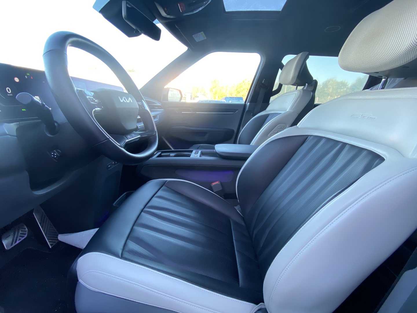 Kia - EV9 - GT-Line AWD 99,8kWh 384hv 7P Lasikatto - Maastoauto