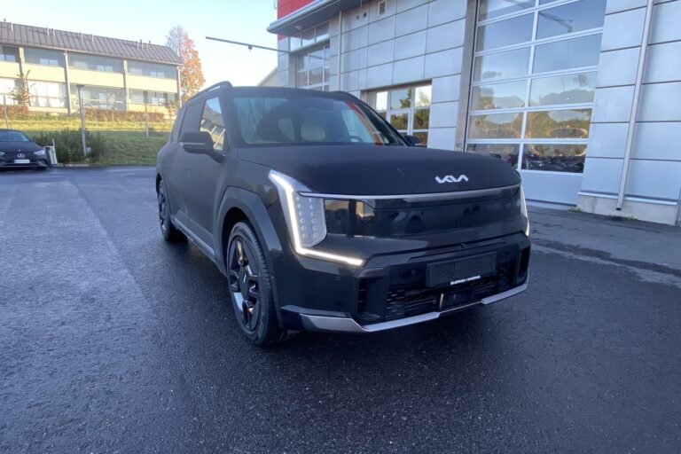 Kia - EV9 - GT-Line AWD 99,8kWh 384hv 7P Lasikatto - Maastoauto