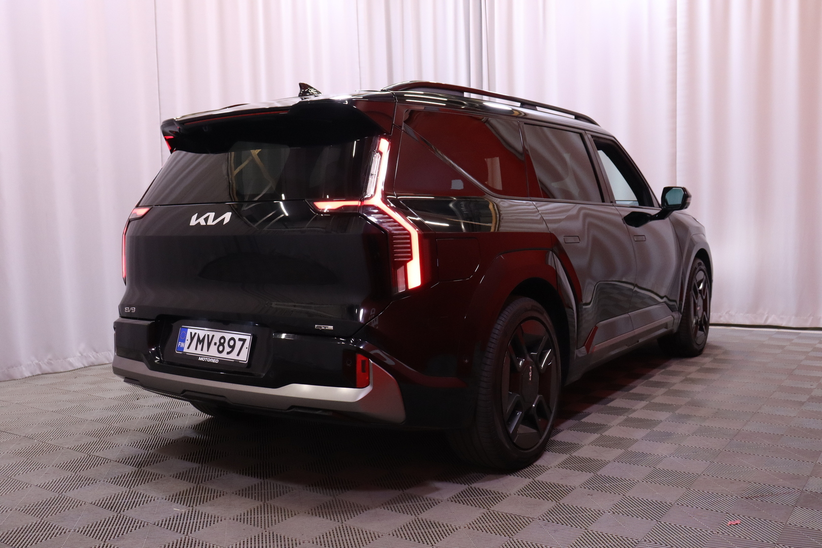 Kia - EV9 - GT-Line AWD 99,8kWh 384hv 7P Lasikatto - Maastoauto