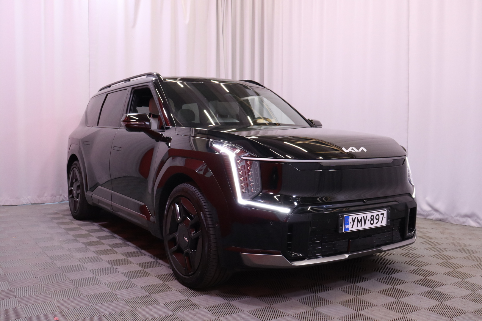 Kia - EV9 - GT-Line AWD 99,8kWh 384hv 7P Lasikatto - Maastoauto