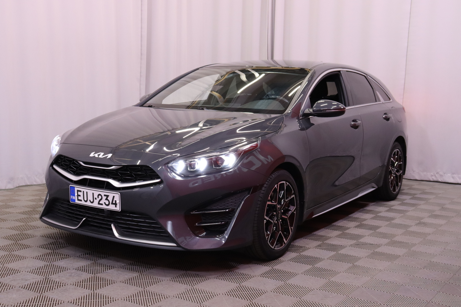 Kia ProCeed 1,5 T-GDI 160hv GT-Line DCT 2022, photo 6/36