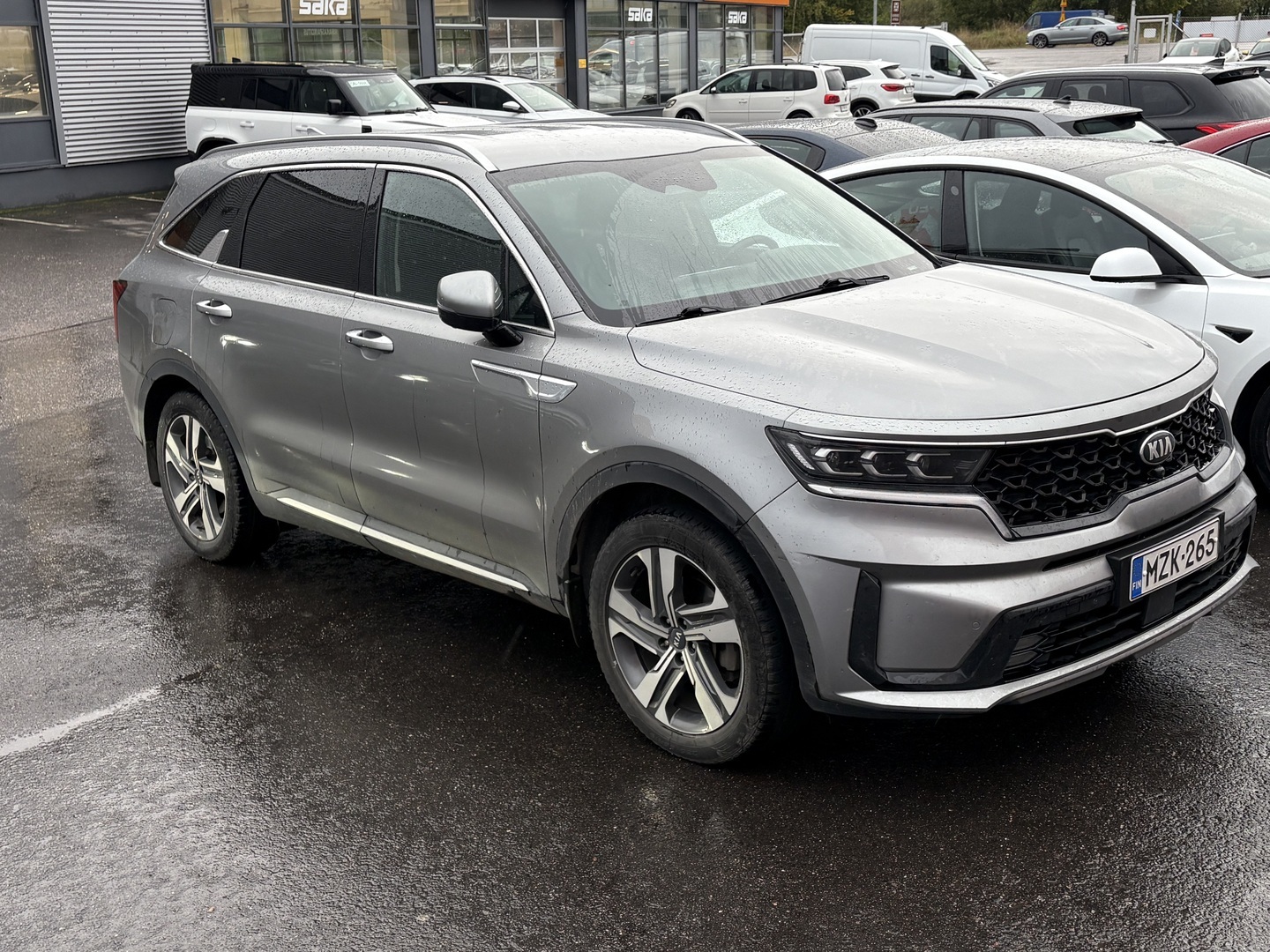 Kia - Sorento - 1,6 T-GDI Hybrid AWD Business Premium AT 7P - Maastoauto