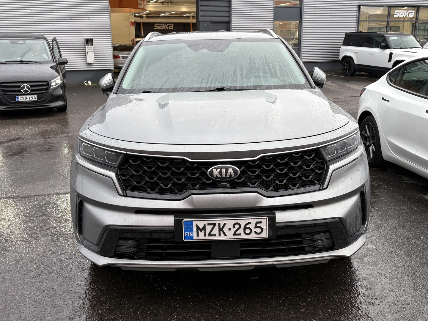 Kia - Sorento - 1,6 T-GDI Hybrid AWD Business Premium AT 7P - Maastoauto