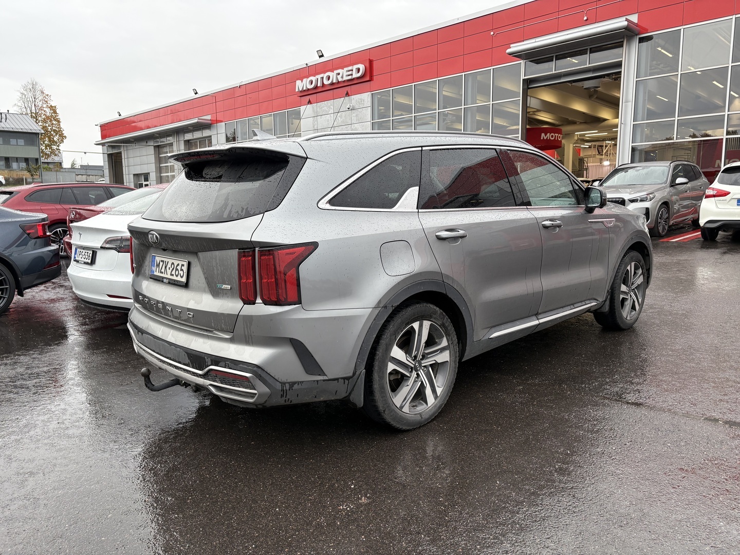 Kia - Sorento - 1,6 T-GDI Hybrid AWD Business Premium AT 7P - Maastoauto