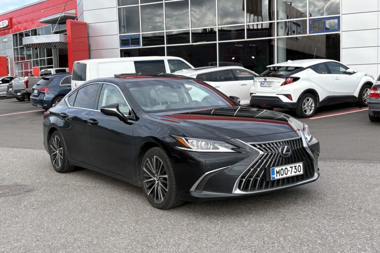 Lexus - ES - 300h Business Edition - Sedan
