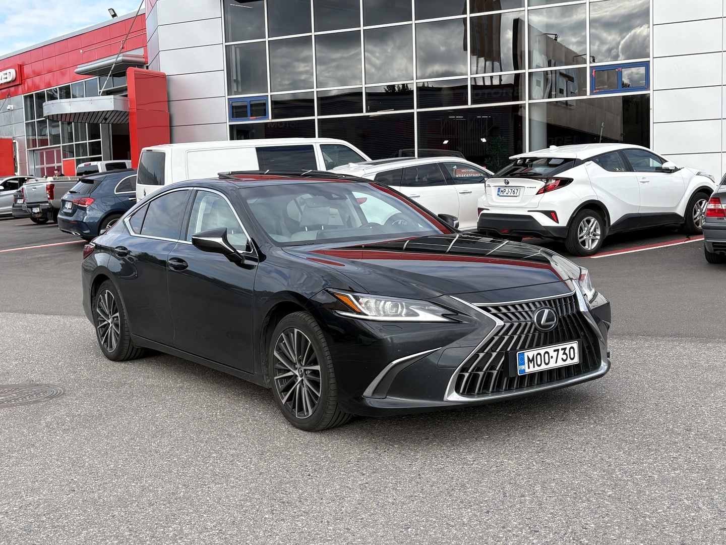 Lexus - ES - 300h Business Edition - Sedan