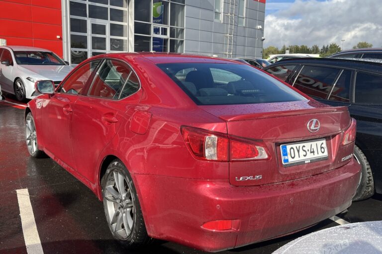 Lexus IS