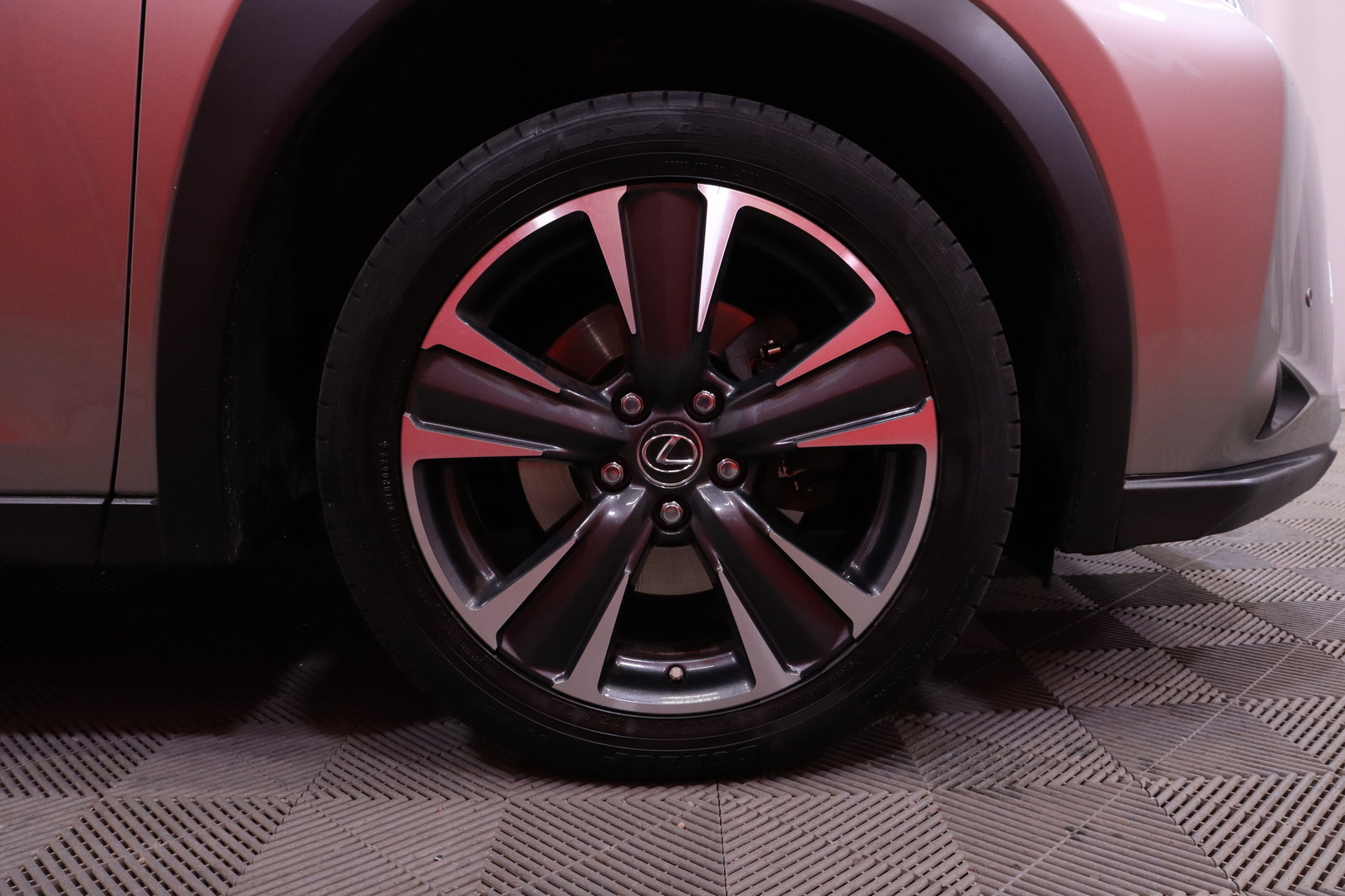 Lexus - UX - 250h Business Limited Edition - Viistoperä