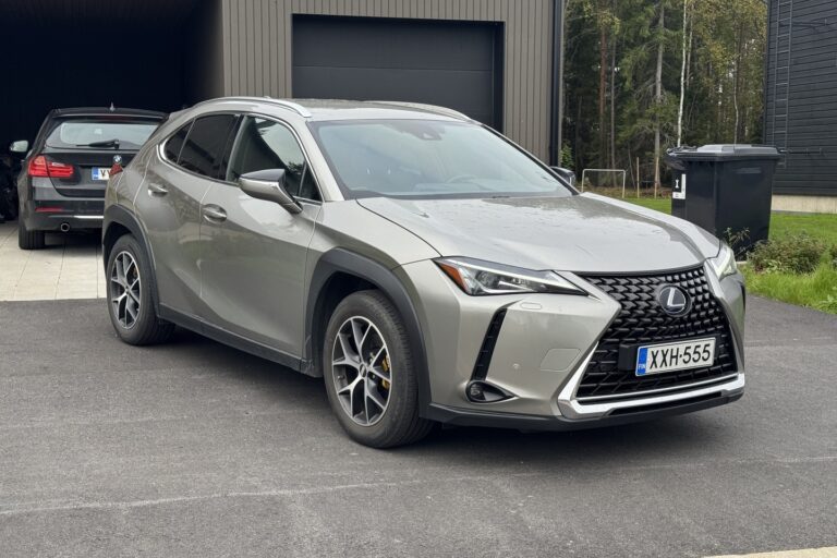 Lexus UX