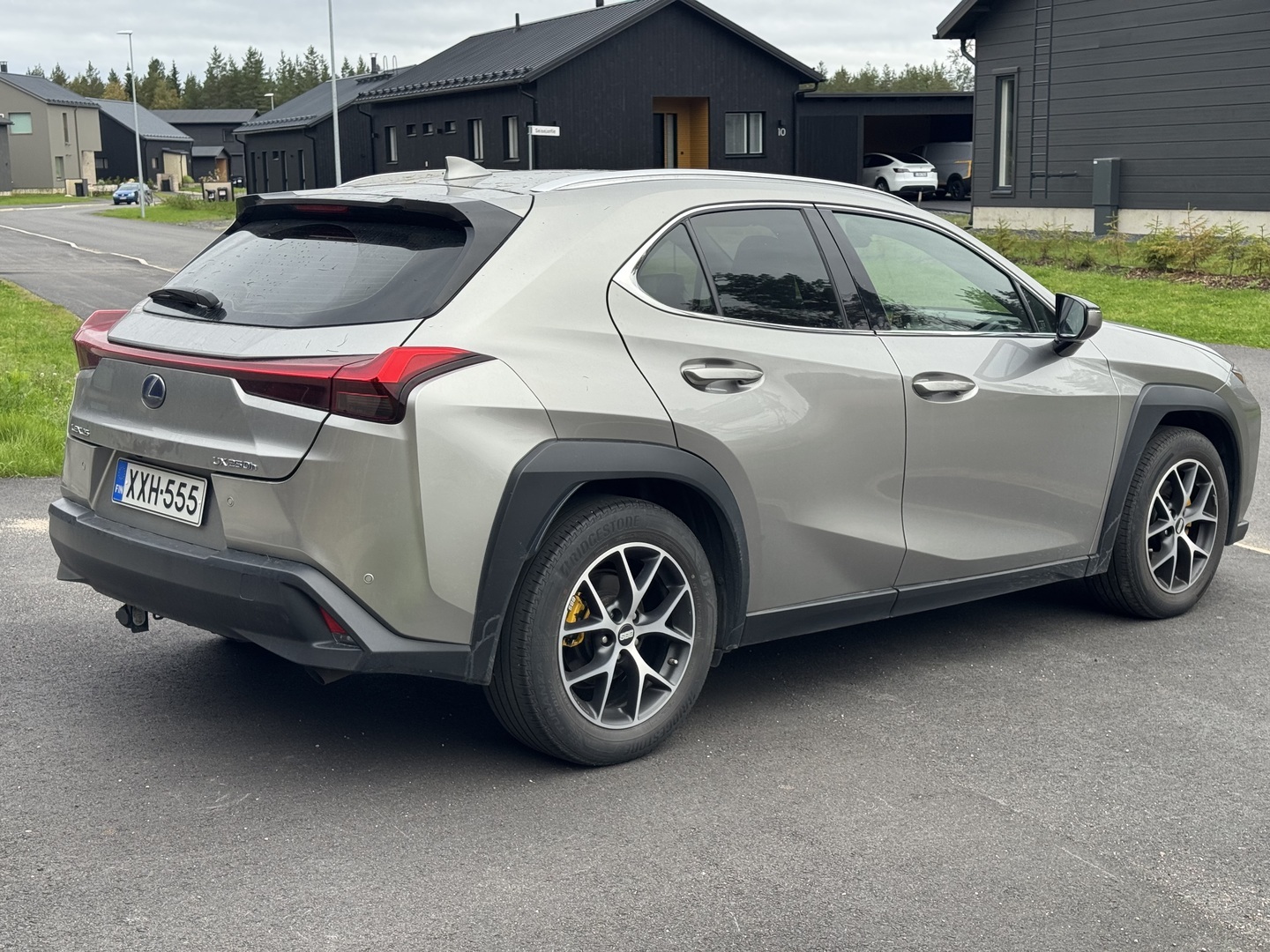 Lexus - UX - 250h Comfort - Viistoperä