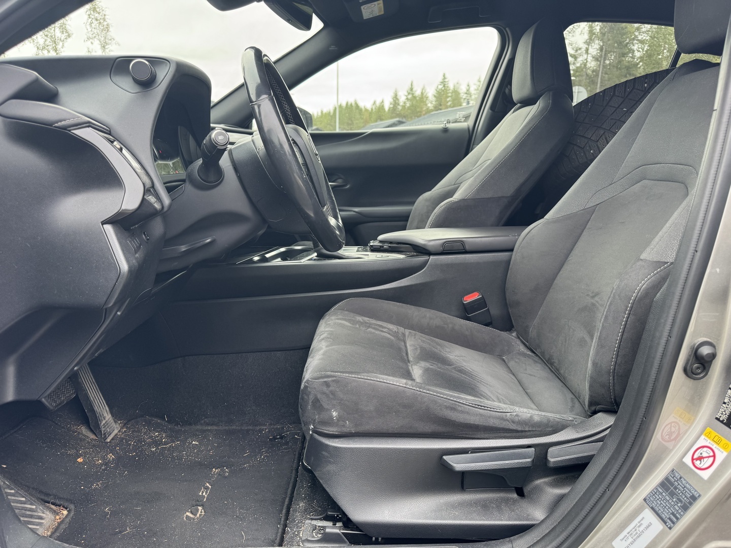 Lexus - UX - 250h Comfort - Viistoperä