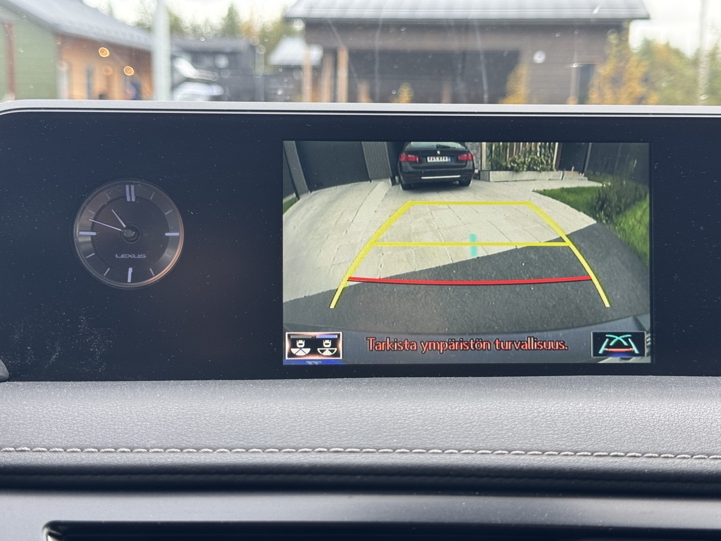 Lexus - UX - 250h Comfort - Viistoperä