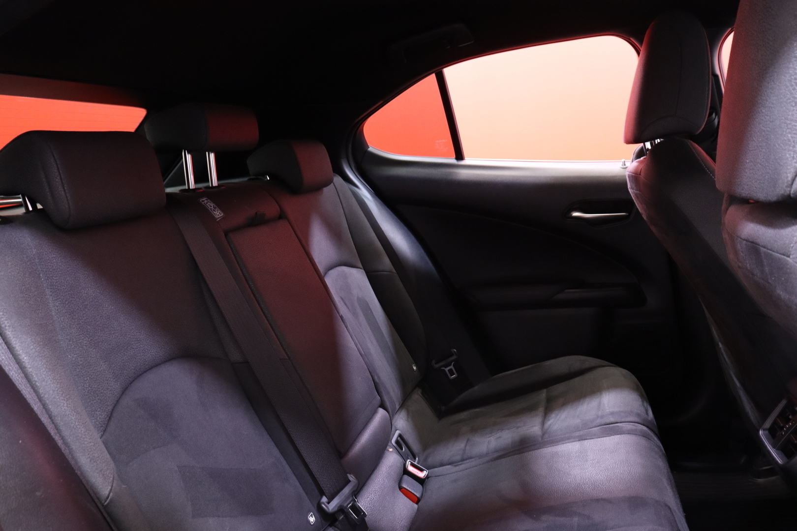 Lexus - UX - 250h Comfort - Viistoperä