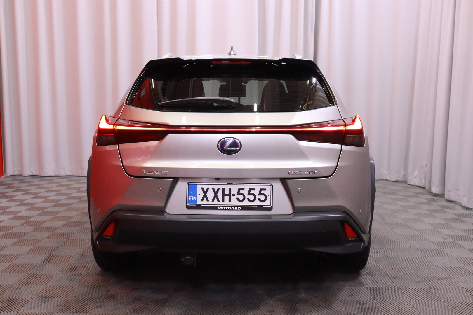 Lexus UX 250h Comfort 2019, kuva 4/34
