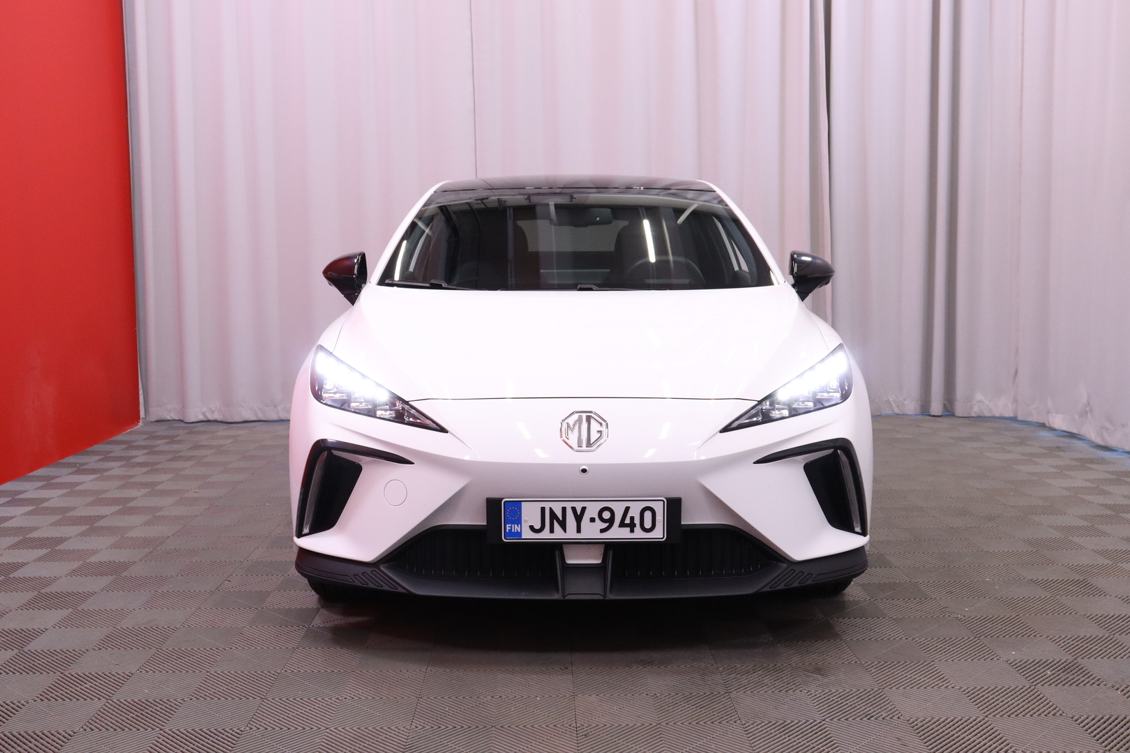 MG MG4 Luxury 2023, kuva 7/30