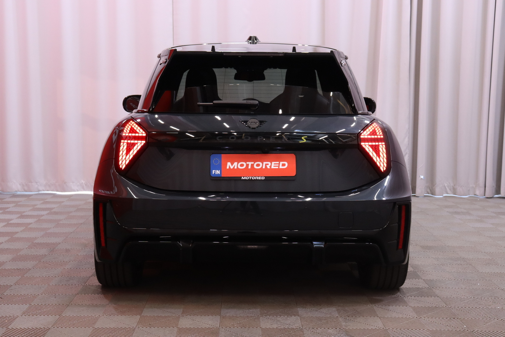MINI - Cooper - JCW E - Viistoperä