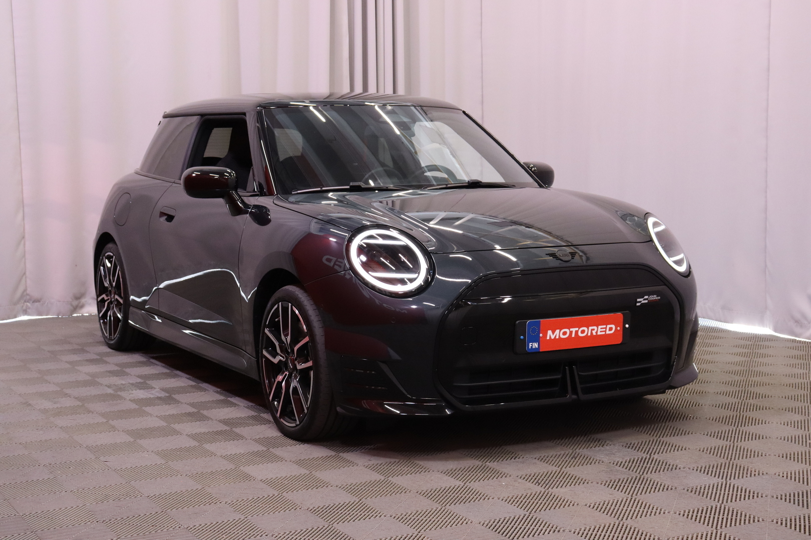 MINI - Cooper - JCW E - Viistoperä
