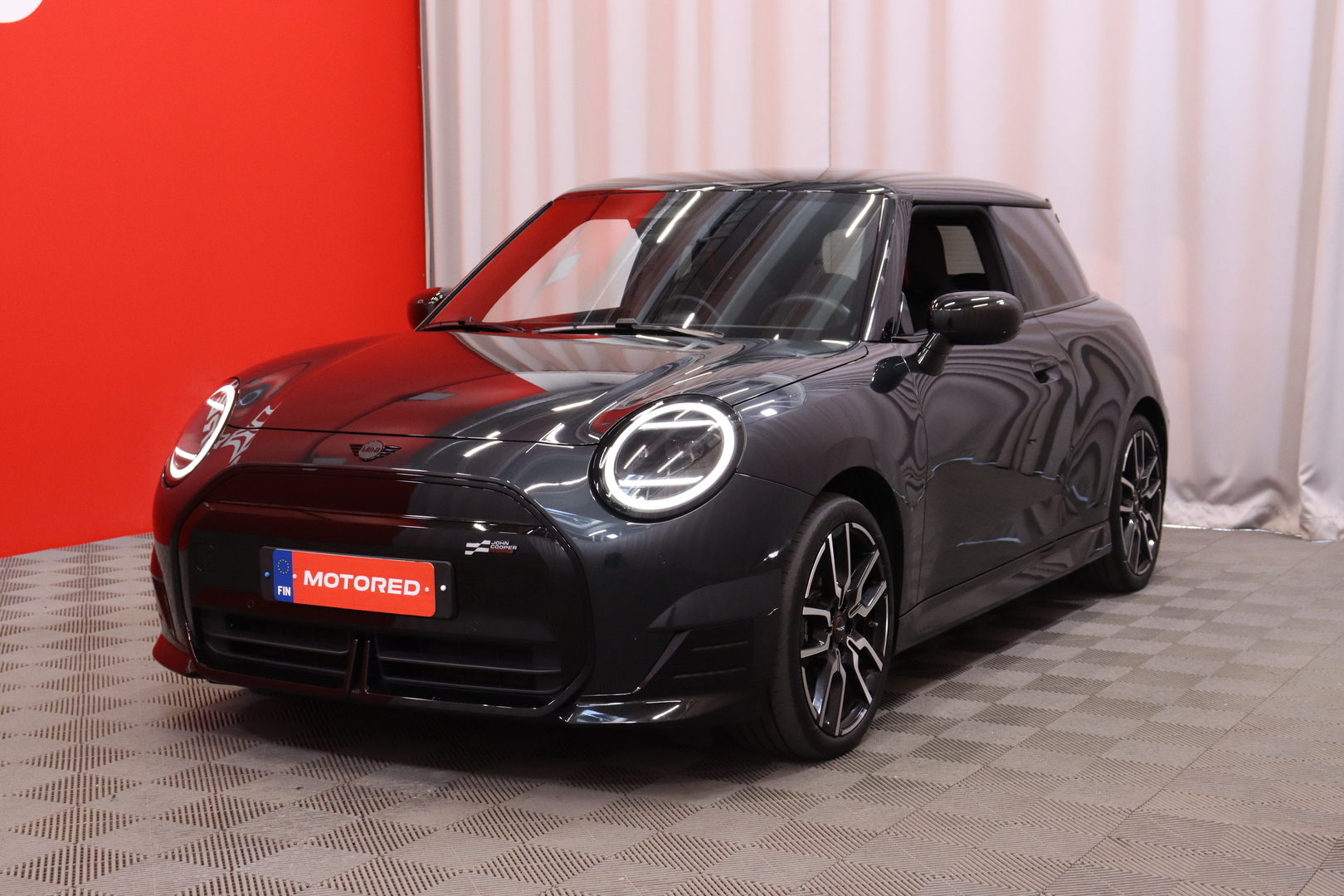 MINI - Cooper - JCW E - Viistoperä
