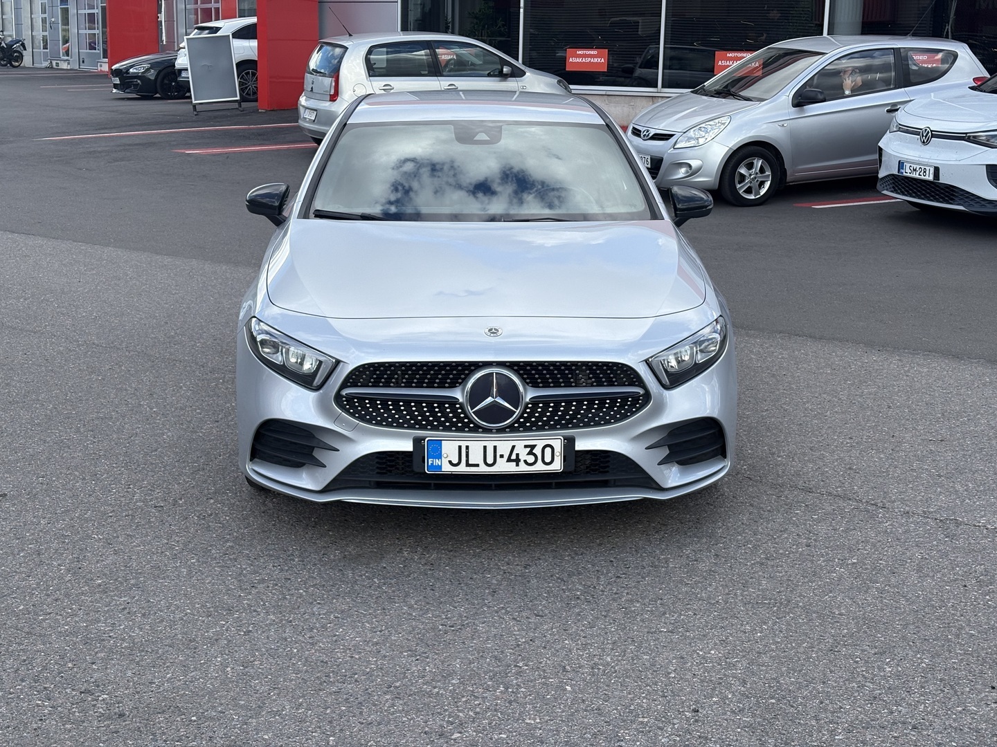 Mercedes-Benz - A - 180 A Business AMG - Viistoperä