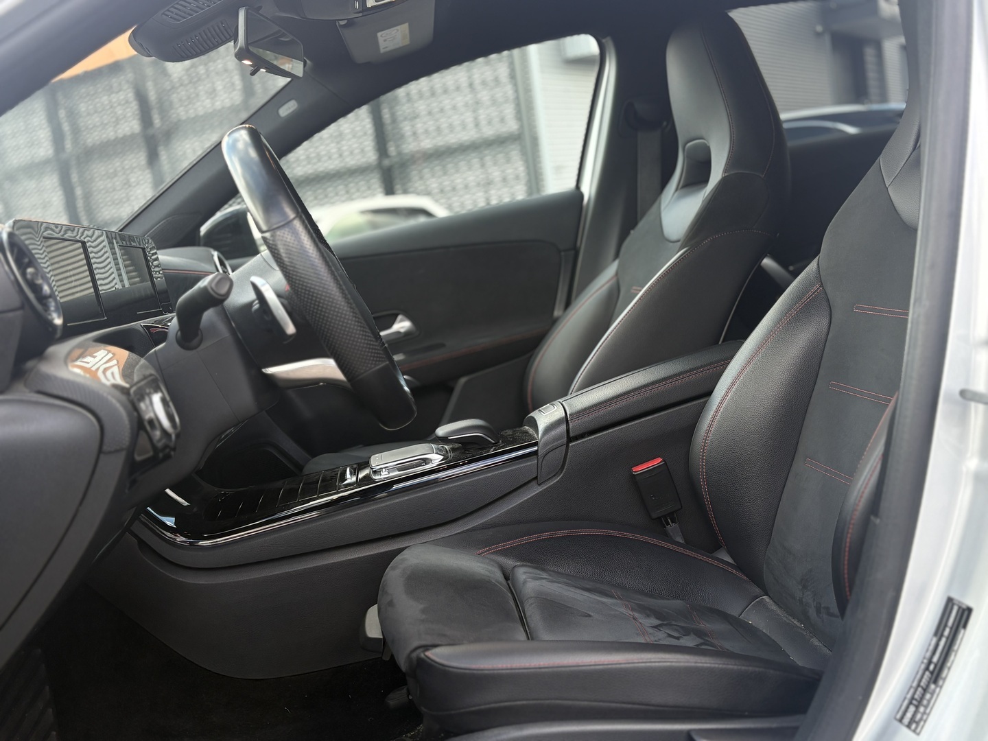 Mercedes-Benz - A - 180 A Business AMG - Viistoperä