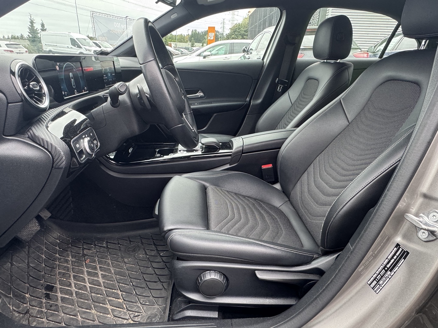 Mercedes-Benz - A - 180 A sedan Business Style - Sedan