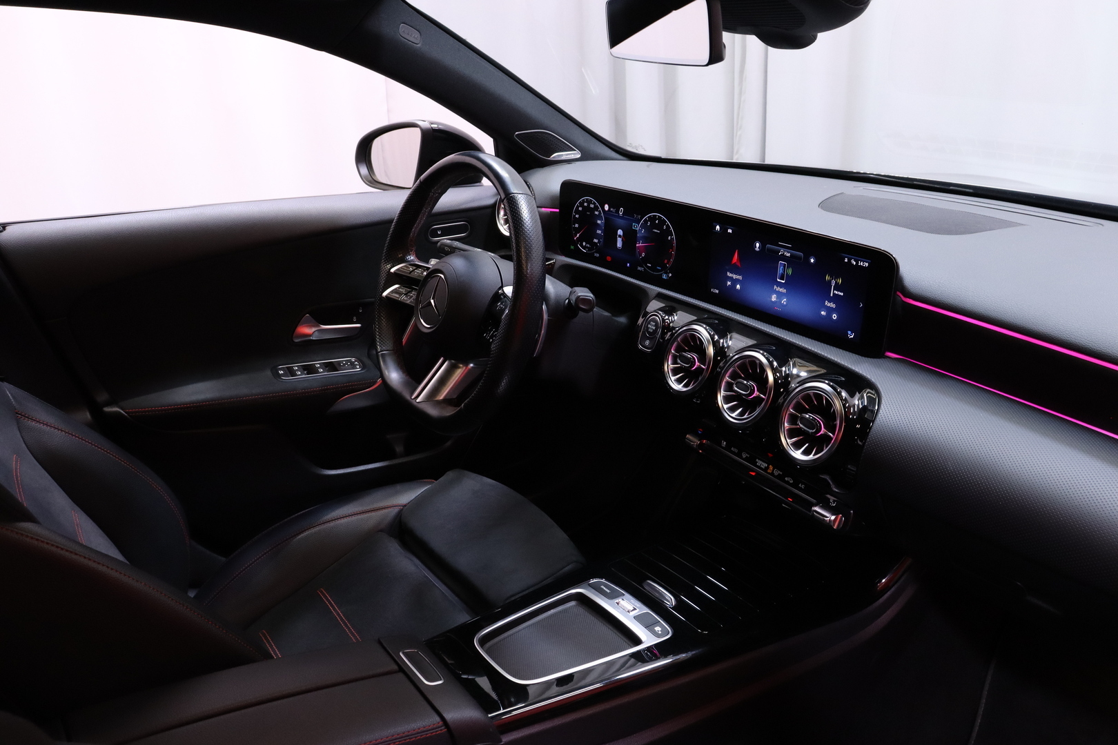 Mercedes-Benz - A - 180 A AMG Line - Viistoperä