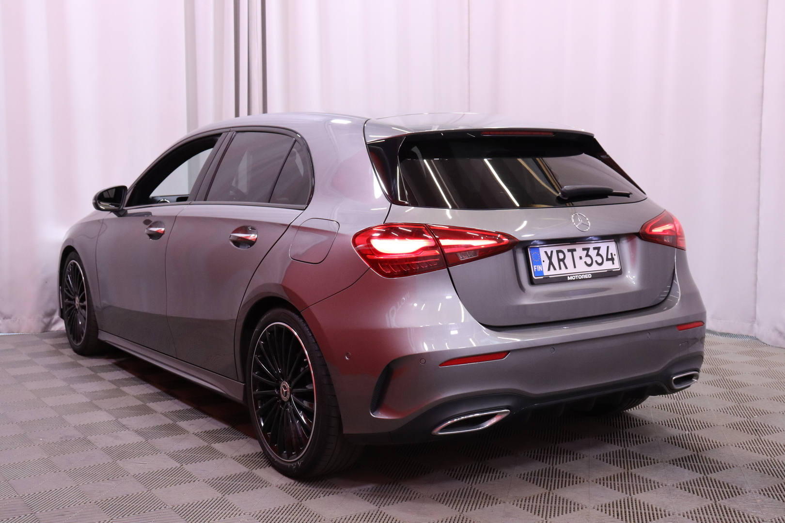 Mercedes-Benz - A - 180 A AMG Line - Viistoperä