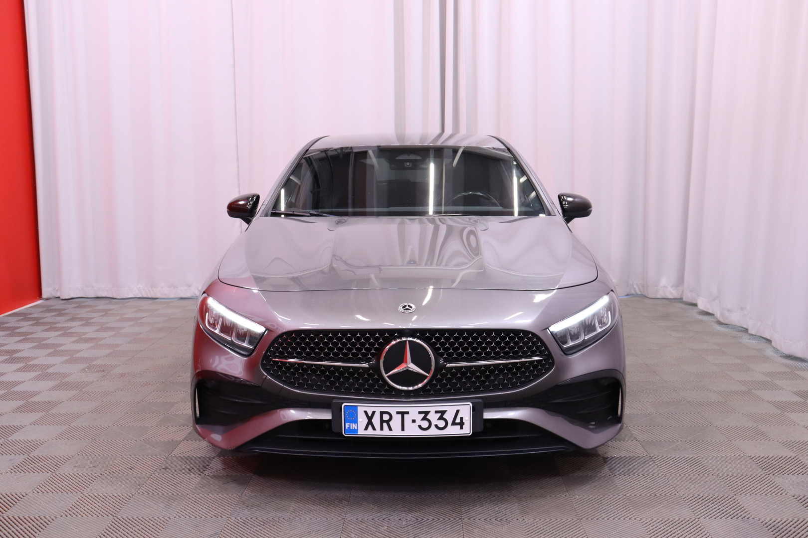 Mercedes-Benz - A - 180 A AMG Line - Viistoperä