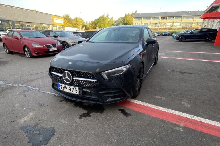 Mercedes-Benz - A - 180 A Business AMG - Viistoperä