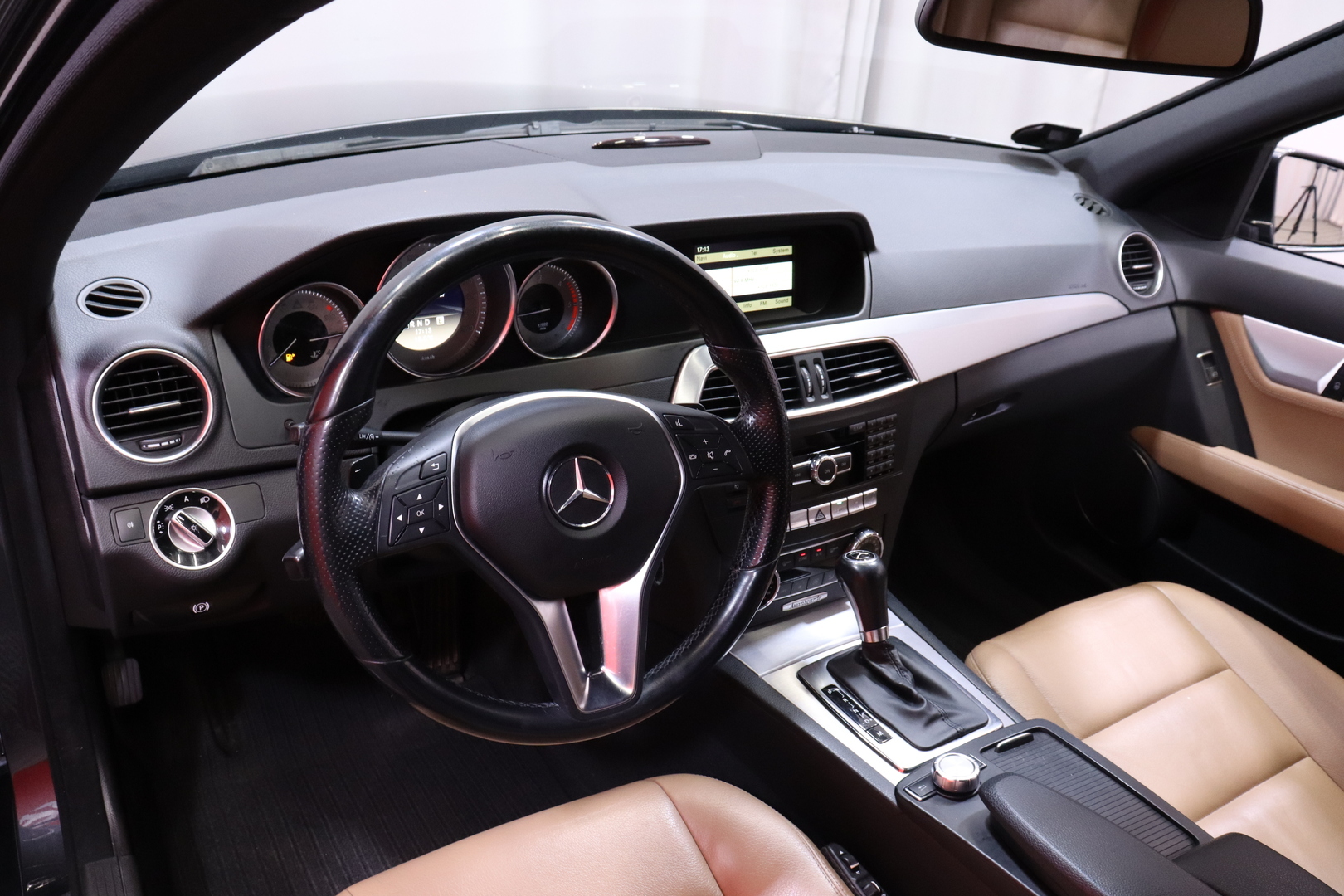 Mercedes-Benz - C - 220 CDI BE T A Premium Business Avantgarde - Farmari