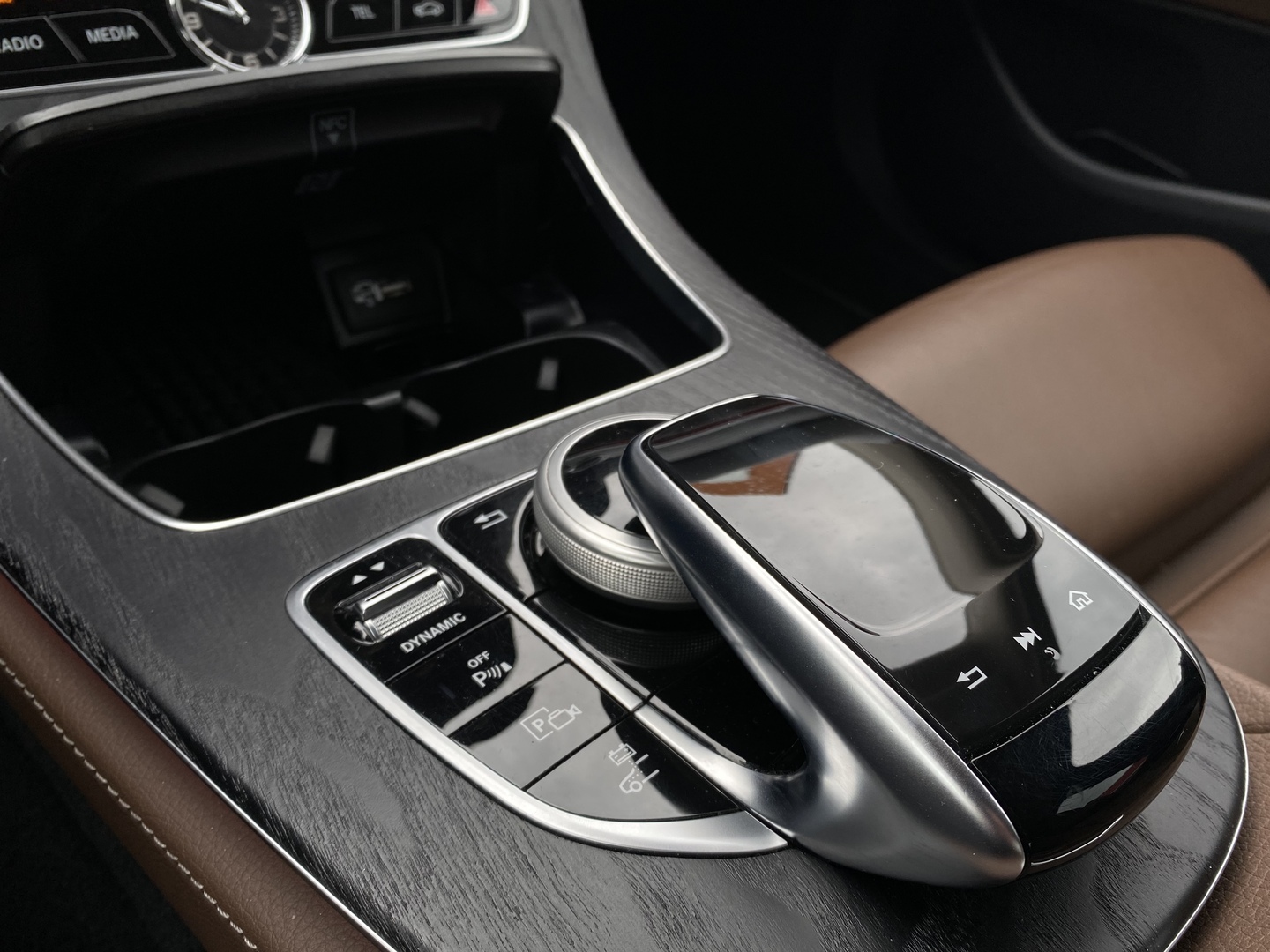 Mercedes-Benz - E - 300 de A Business EQ Power - Sedan